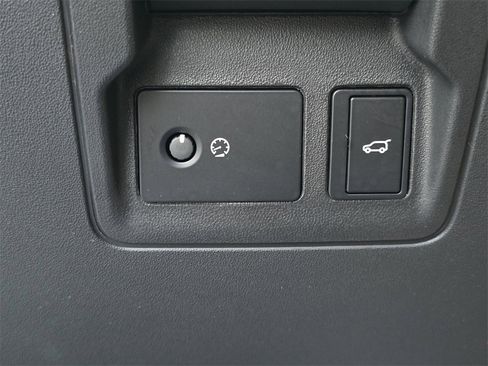 Used 2026 Land Rover Range Rover Velar S image 31