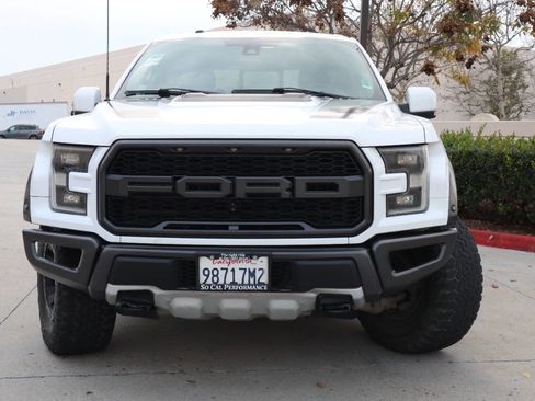 Used 2018 Ford F150 Raptor w/ Equipment Group 802A Luxury image 17