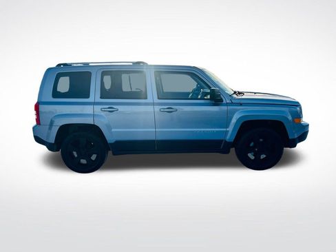 Used 2016 Jeep Patriot High Altitude image 9