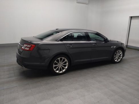 Used 2018 Ford Taurus Limited image 9