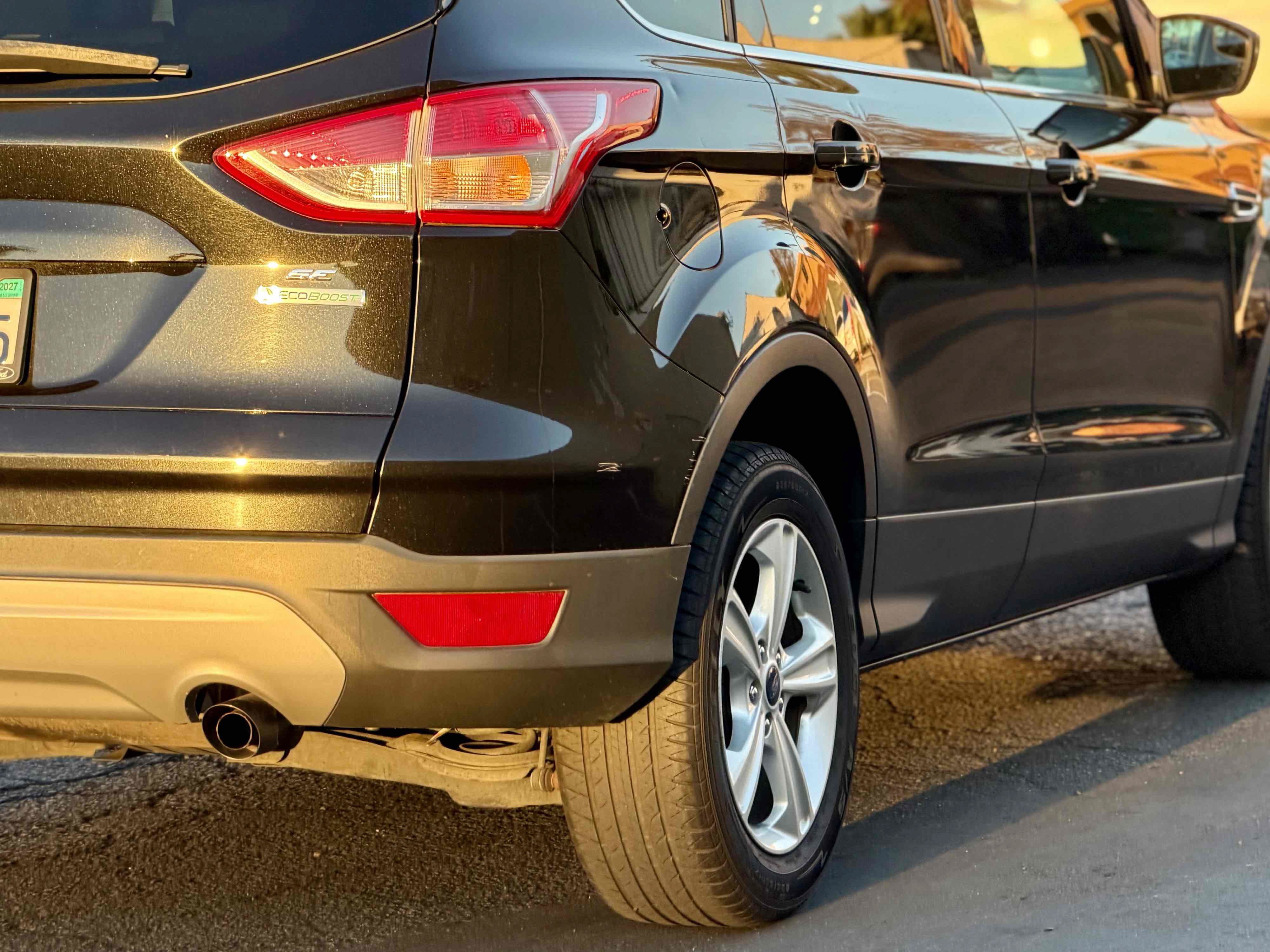 Used 2015 Ford Escape SE FWD image 10