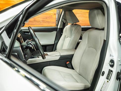 Used 2022 Lexus RX 450h AWD w/ Premium Package image 10