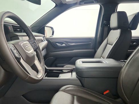 Used 2024 GMC Yukon Denali AWD/4WD image 17