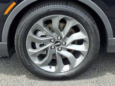 Certified 2023 Lincoln Nautilus Reserve AWD/4WD image 8