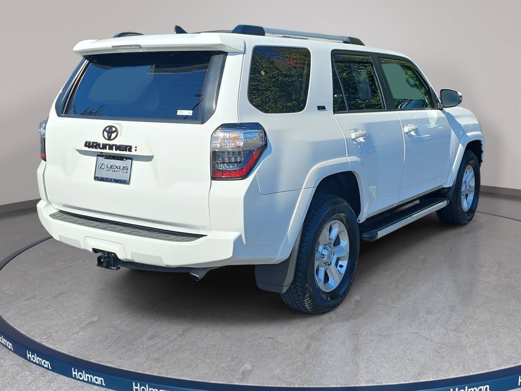 Used 2022 Toyota 4Runner SR5 Premium w/ Moonroof Package AWD/4WD image 6