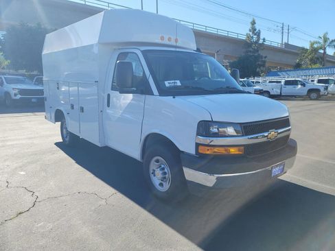 New 2025 Chevrolet Express 3500 w/ Power Convenience Package image 2