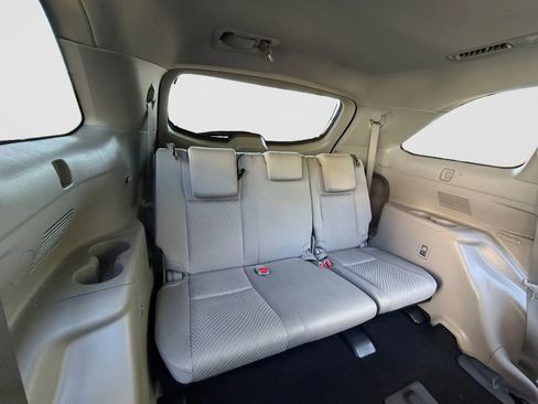 Used 2018 Toyota Highlander LE AWD/4WD image 20