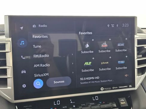 Used 2024 Toyota Tundra Platinum image 28