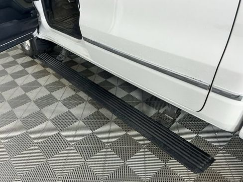 Used 2022 RAM 1500 Limited AWD/4WD image 8