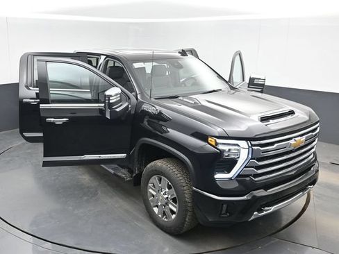 Used 2026 Chevrolet Silverado 2500 High Country w/ Technology Package AWD/4WD image 54