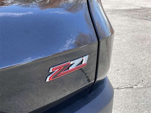 Used 2025 Chevrolet Traverse Z71 image 12