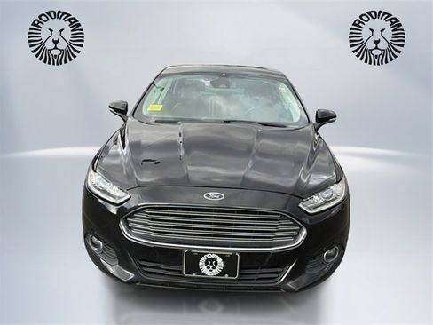 Used 2013 Ford Fusion SE image 2