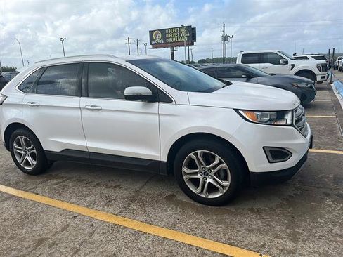 Used 2017 Ford Edge Titanium w/ Technology Package image 3