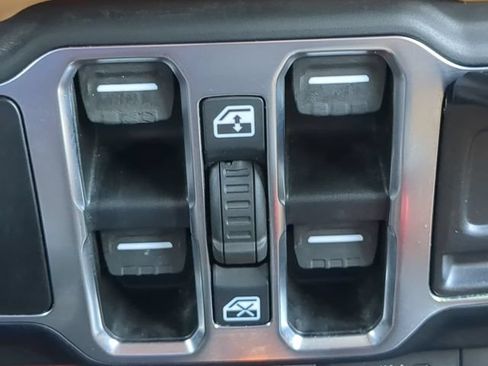 Used 2020 Jeep Gladiator Rubicon AWD/4WD image 27