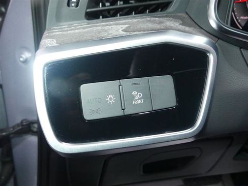 Used 2024 Audi A6 Premium Plus w/ Premium Plus Package image 29