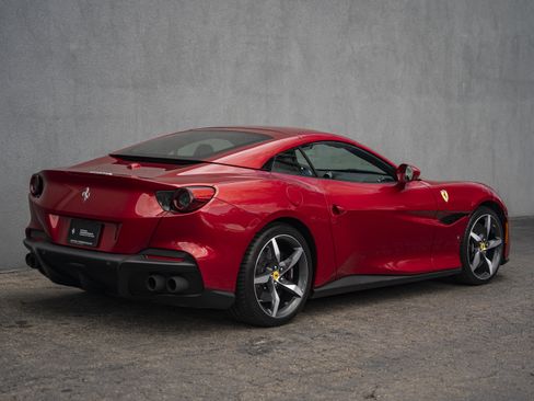 Certified 2023 Ferrari Portofino M image 10