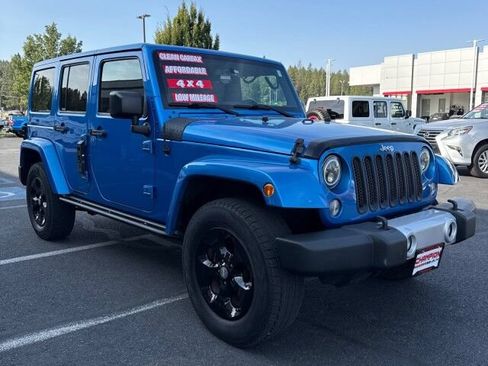 Used 2015 Jeep Wrangler Unlimited Sahara w/ Dual Top Group AWD/4WD image 3