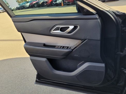 Used 2021 Land Rover Range Rover Velar R-Dynamic S image 16