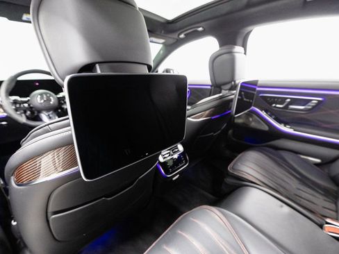 Used 2024 Mercedes-Benz S 63 AMG S w/ Rear Seat Package image 31