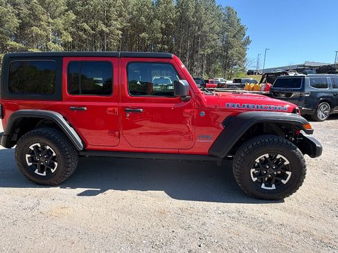 Used 2025 Jeep Wrangler Unlimited Rubicon 4xe w/ Convenience Group image 7