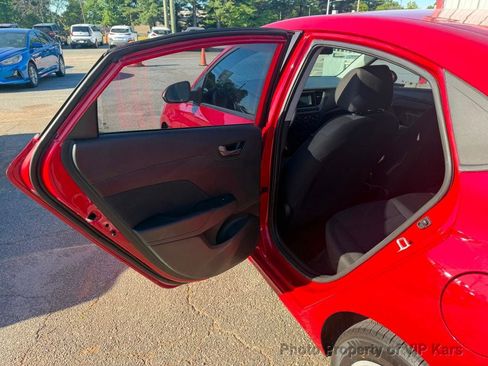 Used 2021 Hyundai Accent SE FWD image 10