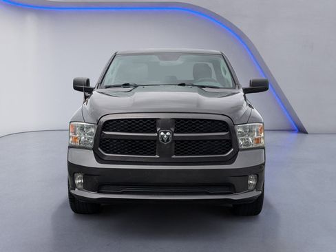 Used 2016 RAM 1500 Express RWD image 3