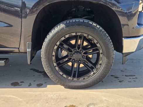 Used 2024 Chevrolet Silverado 1500 W/T image 27