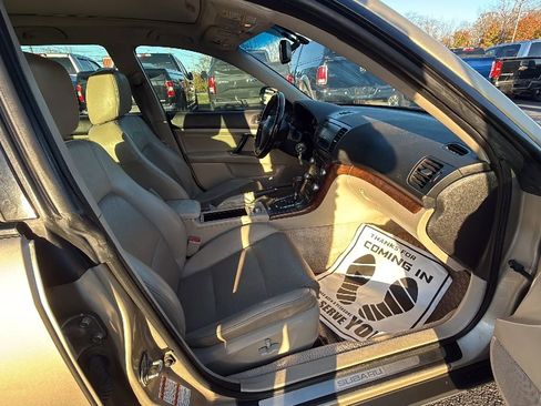 Used 2008 Subaru Outback 3.0R L.L. Bean image 18