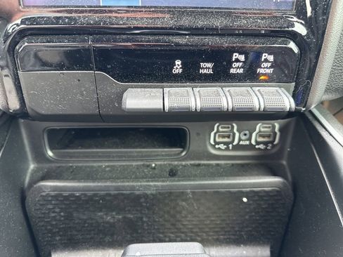 Used 2022 RAM 1500 Big Horn AWD/4WD image 26