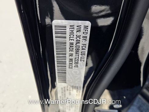 New 2026 Jeep Compass Latitude image 17