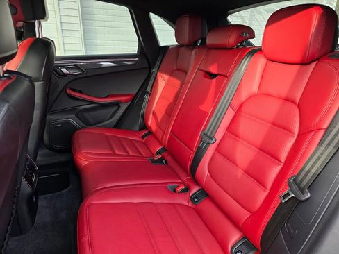 Used 2024 Porsche Macan GTS w/ Premium Plus Package image 16