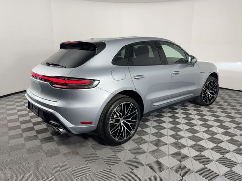 Certified 2026 Porsche Macan AWD/4WD image 9