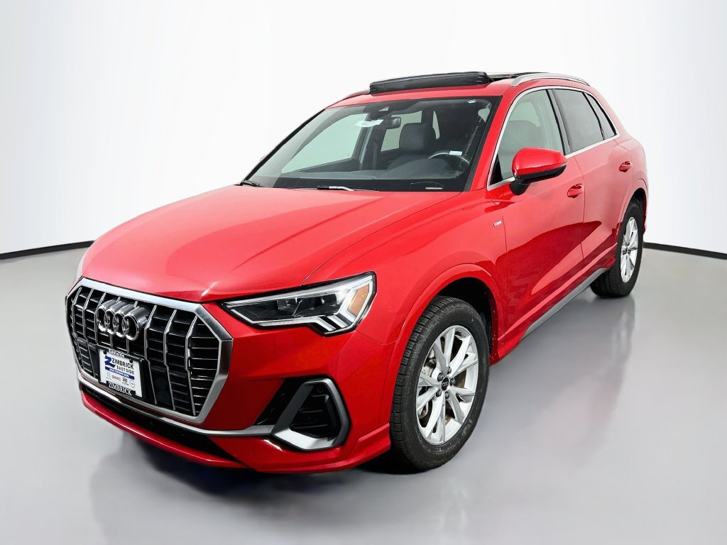 Used 2025 Audi Q3 2.0T Premium AWD/4WD image 3