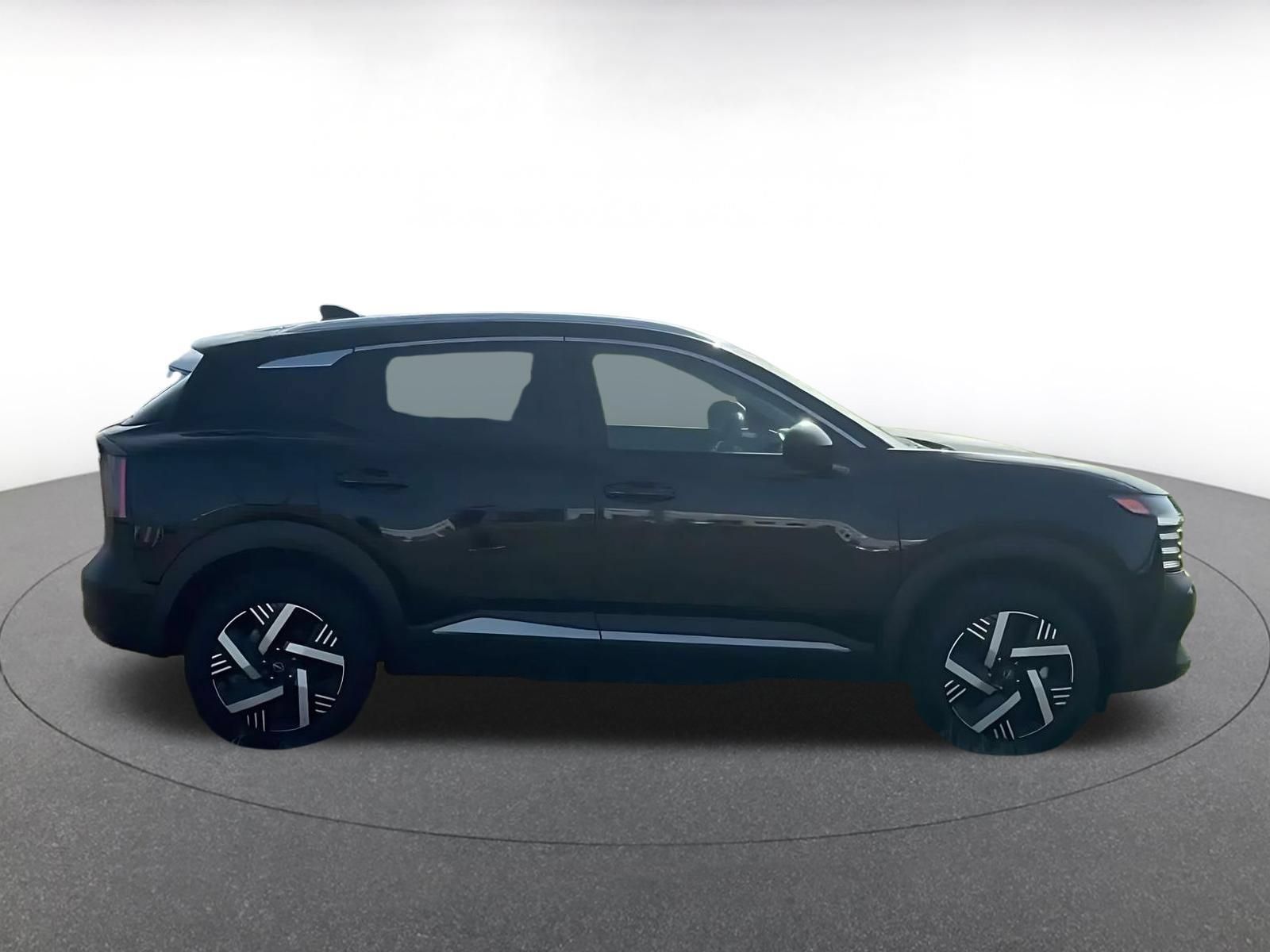 Used 2026 Nissan Kicks SV w/ Cold Weather Package FWD image 15