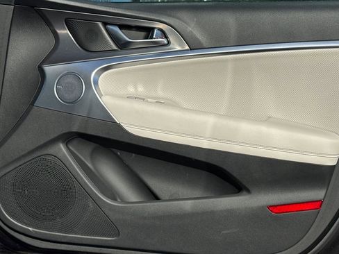 Used 2025 Genesis G70 2.5T w/ Sport Prestige Package image 14