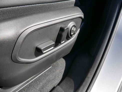 New 2025 Jeep Grand Cherokee Limited w/ Luxury Tech Group II image 24