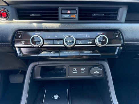 Used 2025 Honda Pilot Touring image 19