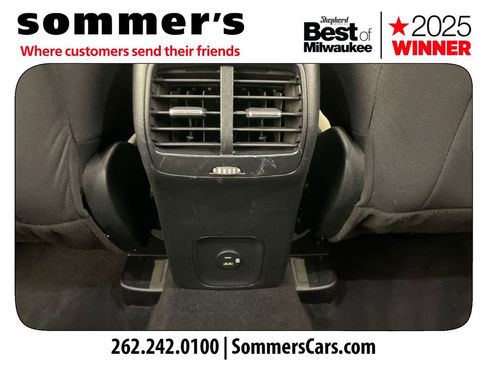 Used 2020 Ford Escape SE image 24