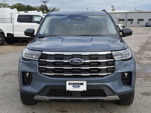 New 2026 Ford Explorer Active w/ Active Comfort Package image 2