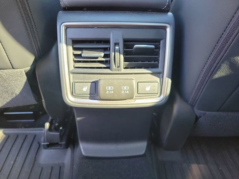 Used 2023 Subaru Forester Touring w/ Popular Package #3 AWD/4WD image 17