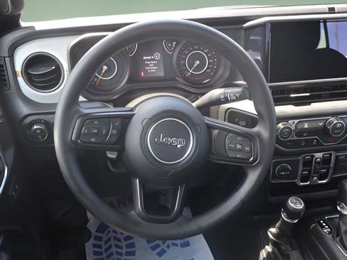 New 2026 Jeep Gladiator Sport AWD/4WD image 13