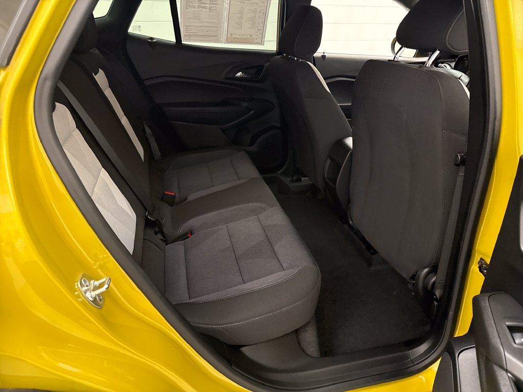 Used 2024 Chevrolet Trax RS w/ Driver Confidence Package FWD image 23