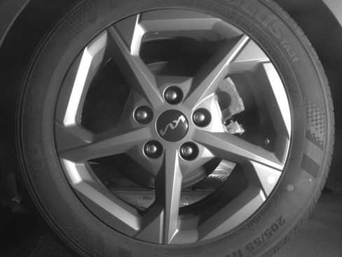 Used 2025 Kia K4 LXS image 14