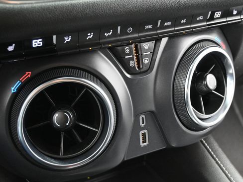 Used 2024 Chevrolet Blazer LT w/ Midnight/Sport Edition FWD image 19