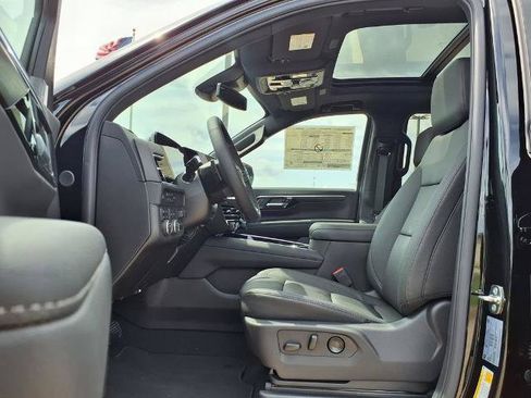 New 2026 Chevrolet Suburban LT w/ Comfort Package AWD/4WD image 25