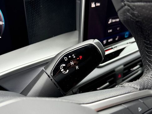 New 2026 Volkswagen Tiguan SE R-Line FWD image 19