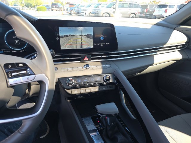 Certified 2025 Hyundai Elantra SEL w/ Cargo Package FWD image 12