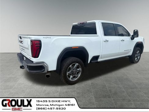 Used 2025 GMC Sierra 2500 SLT w/ SLT Premium Package AWD/4WD image 6