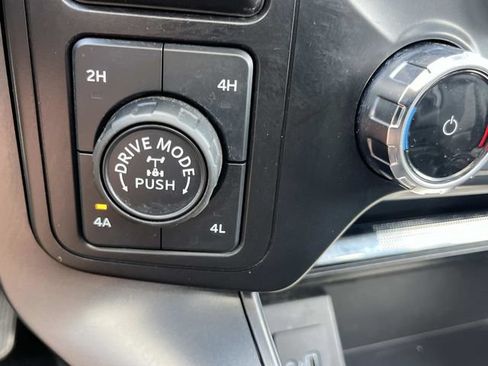 Used 2024 Ford F150 Lariat AWD/4WD image 43