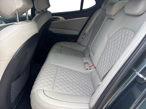 Used 2023 Genesis G70 3.3T w/ Sport Prestige Package image 13